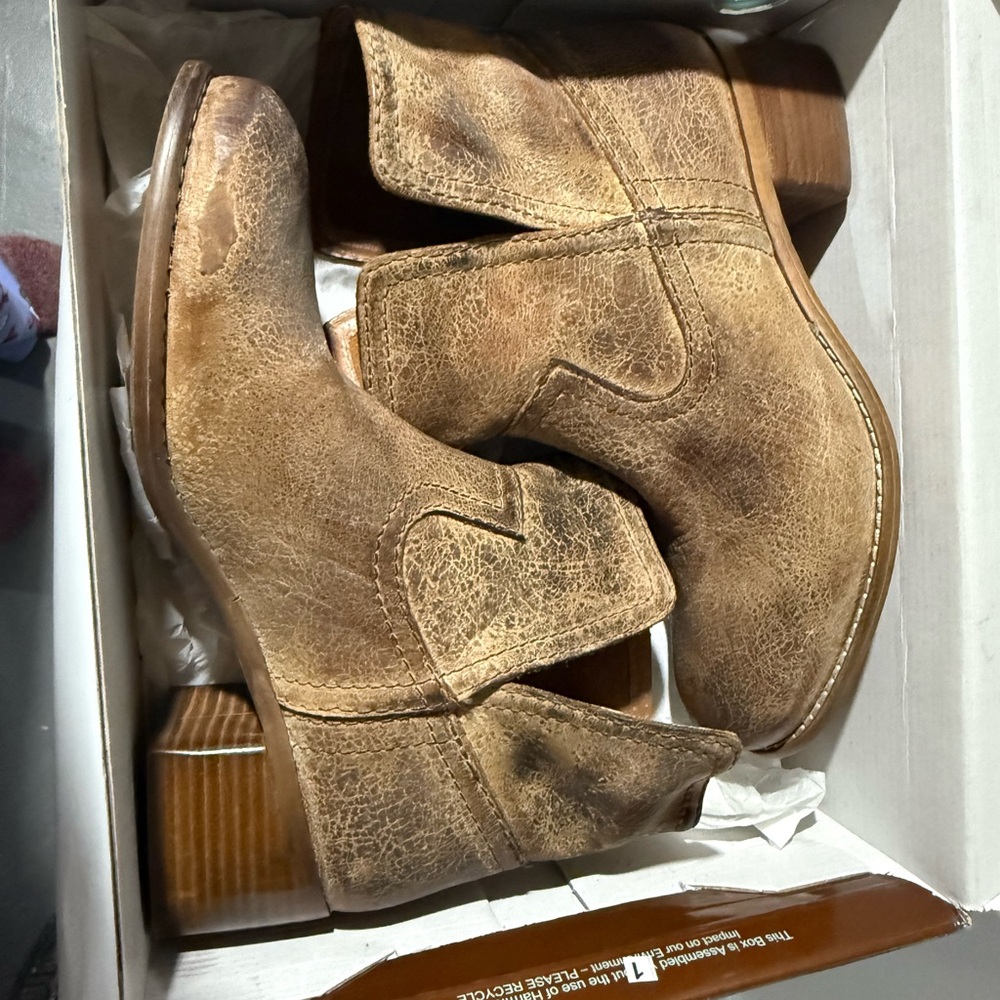 Vintage Tan Leather Ankle Booties